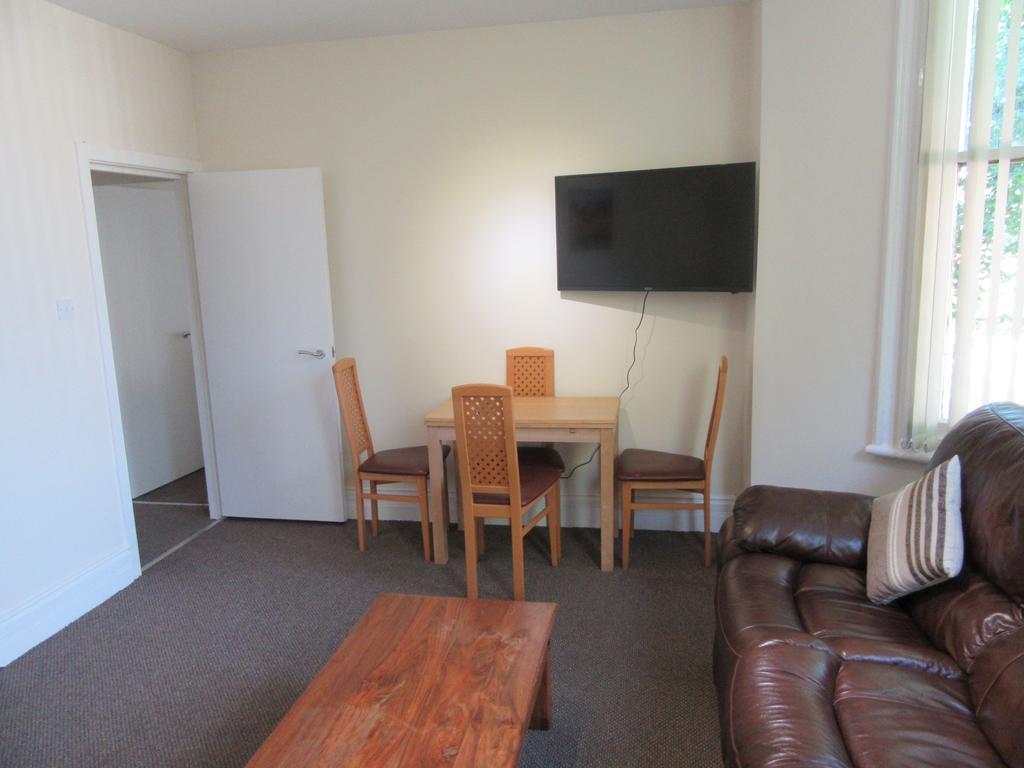 No 4 - Large 2 Bed Near Sefton Park And Lark Lane Apartman Liverpool Kültér fotó