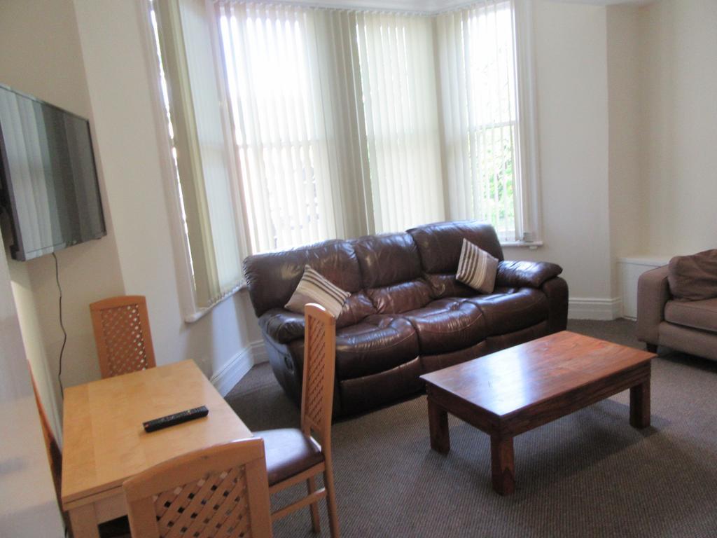 No 4 - Large 2 Bed Near Sefton Park And Lark Lane Apartman Liverpool Kültér fotó